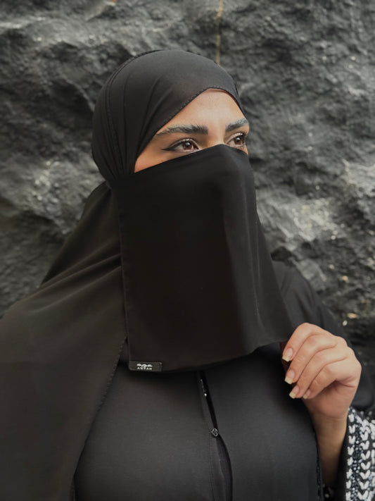 نصف نقاب