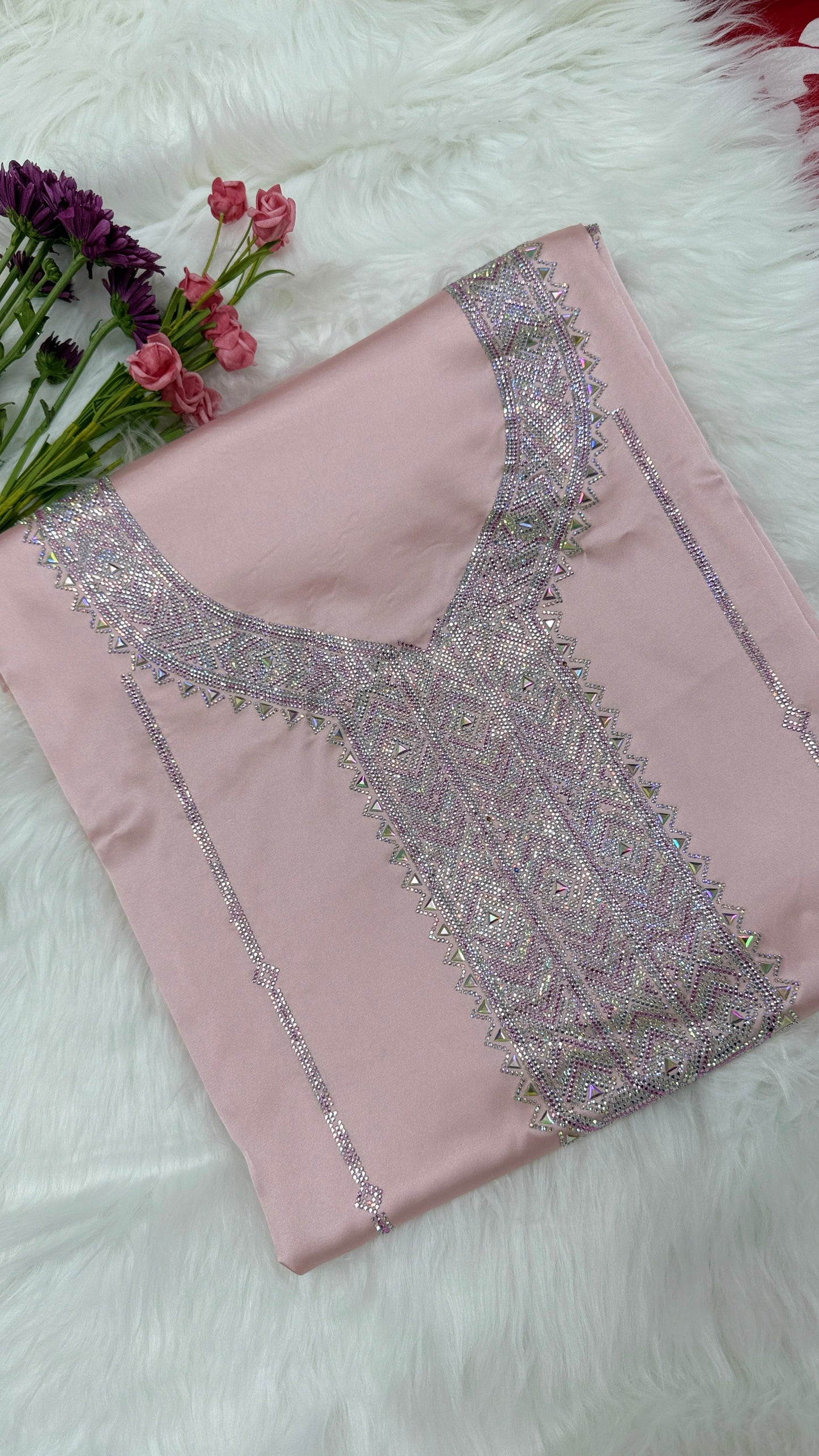 The Essence Mukhawar Awrah