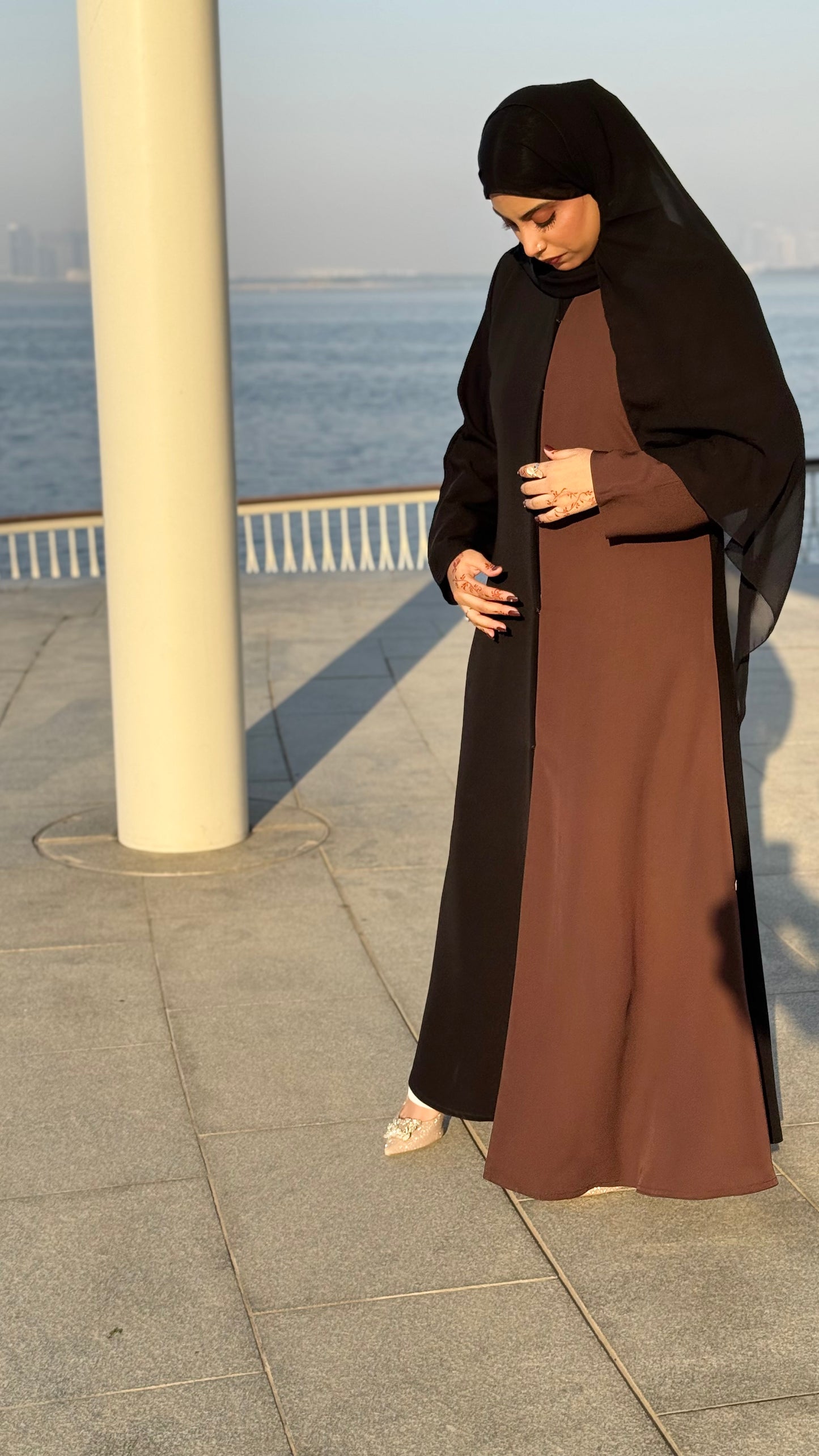 Classic Dual-tone Abaya